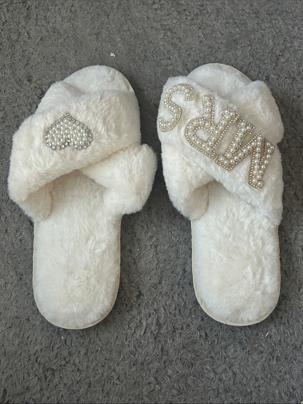 Plush Pearl-Embellished White Slide Slippers (One With Heart and One With MRS)